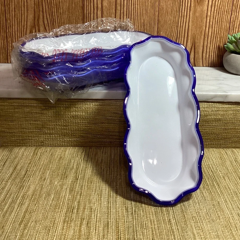 White and Blue Melamine Scalloped Serving Dishes Banana Split Bowls